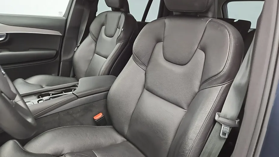VOLVO XC90 -