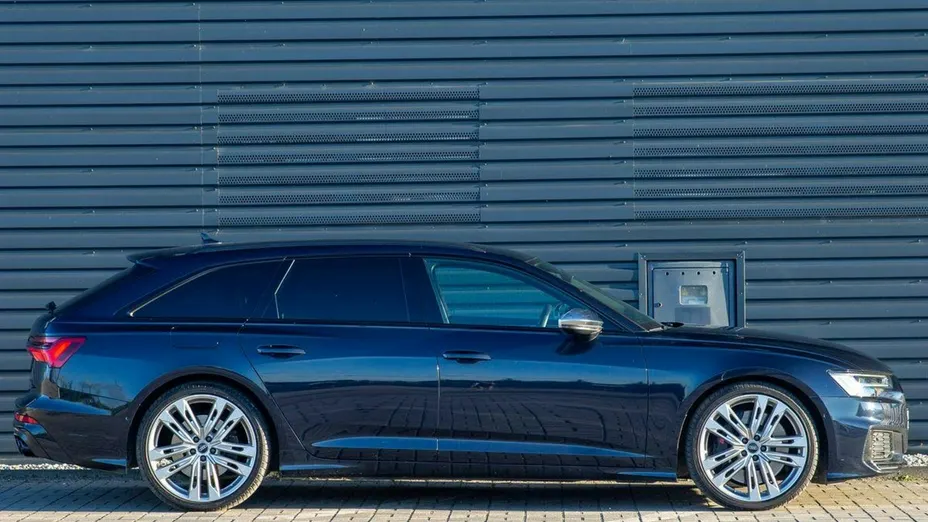 AUDI S6 Avant -