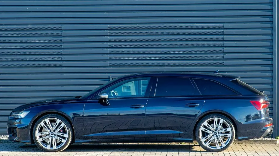 AUDI S6 Avant -