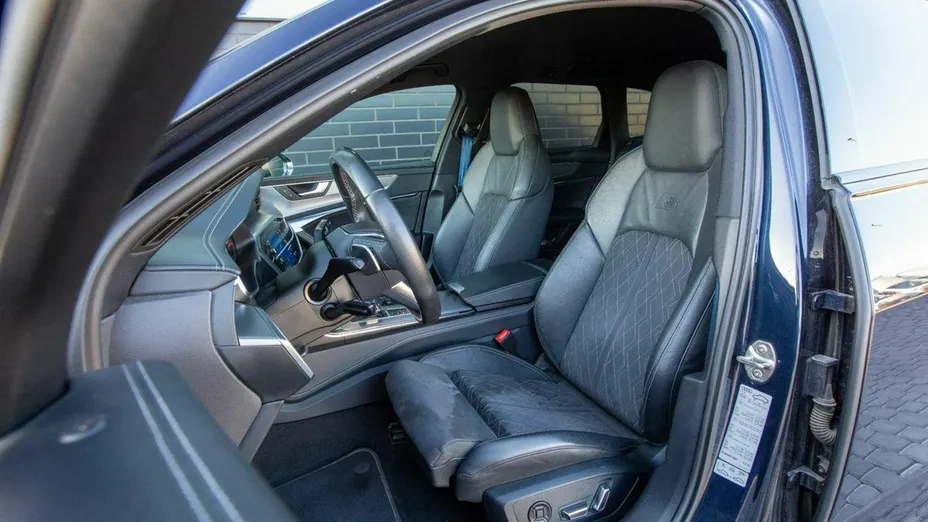 AUDI S6 Avant -