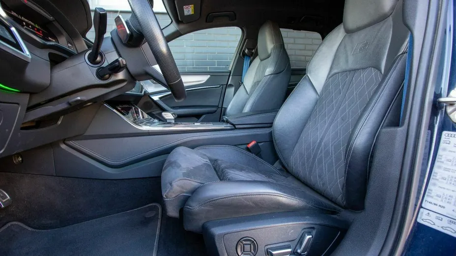 AUDI S6 Avant -