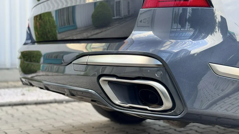 BMW X7 -