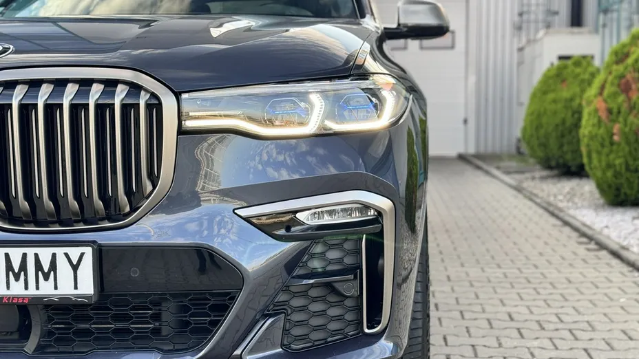 BMW X7 -