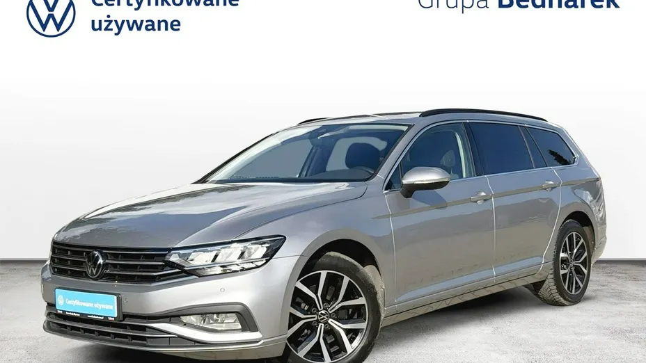 VOLKSWAGEN Passat -