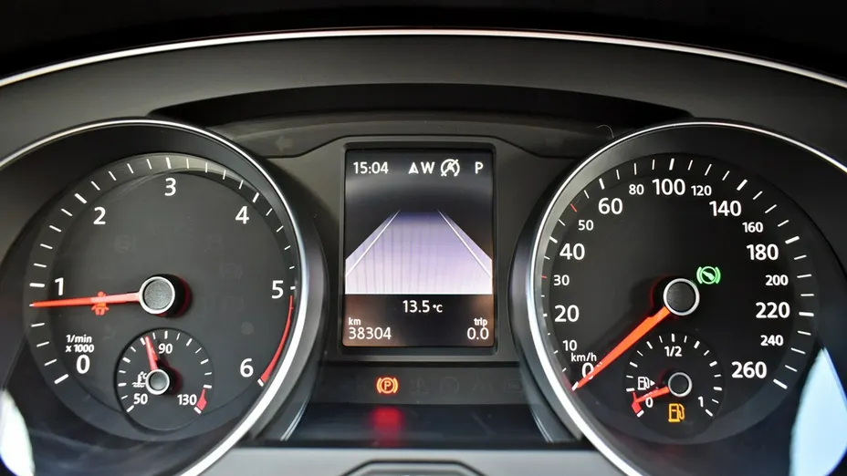 VOLKSWAGEN Passat -