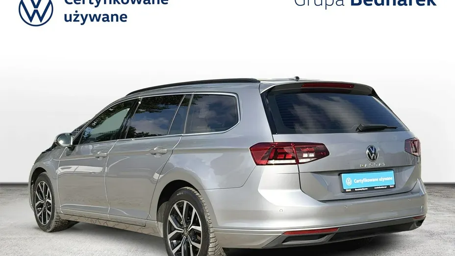VOLKSWAGEN Passat -
