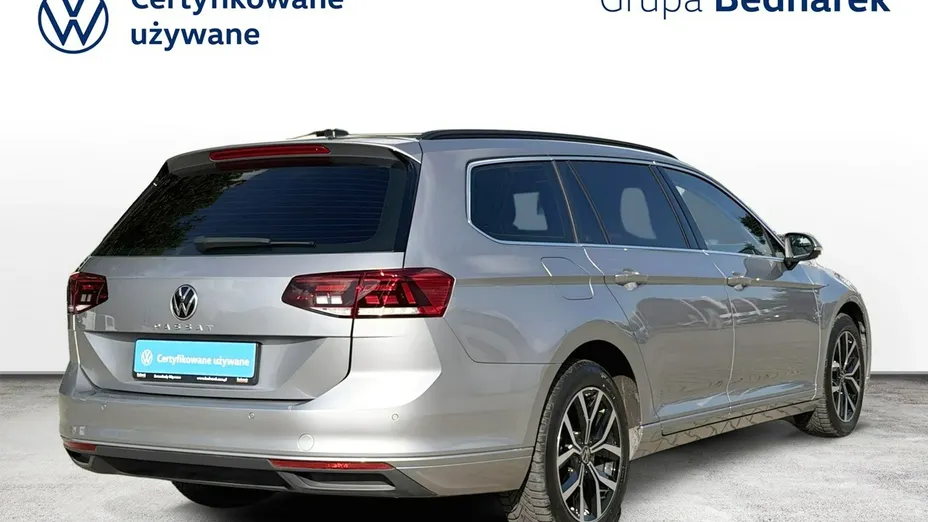 VOLKSWAGEN Passat -