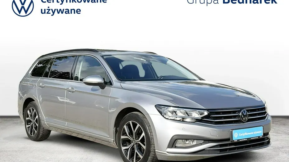 VOLKSWAGEN Passat -