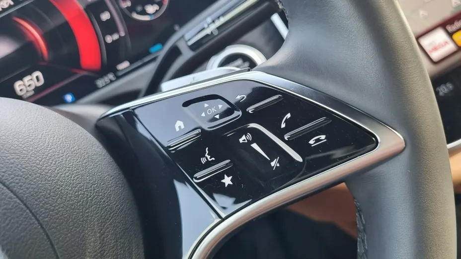 MERCEDES-BENZ E Klasa -