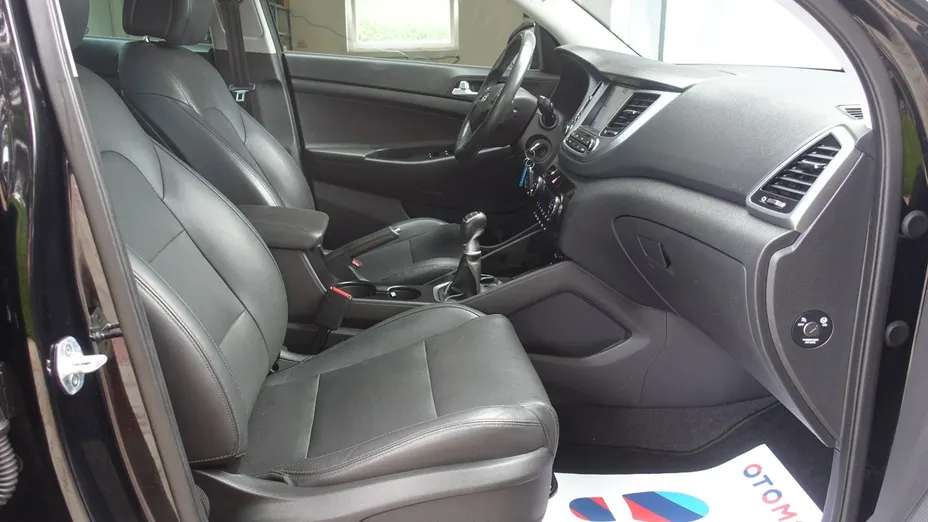 HYUNDAI Tucson -