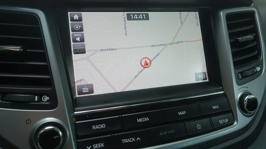 HYUNDAI Tucson -