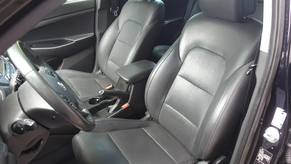 HYUNDAI Tucson -