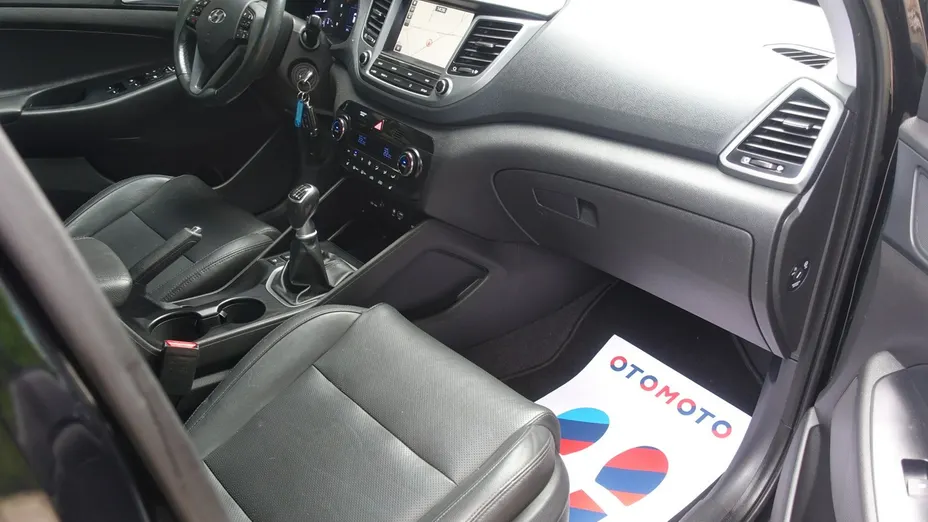 HYUNDAI Tucson -