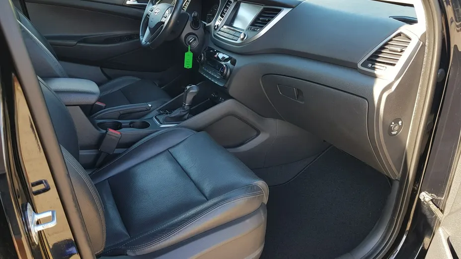 HYUNDAI Tucson -
