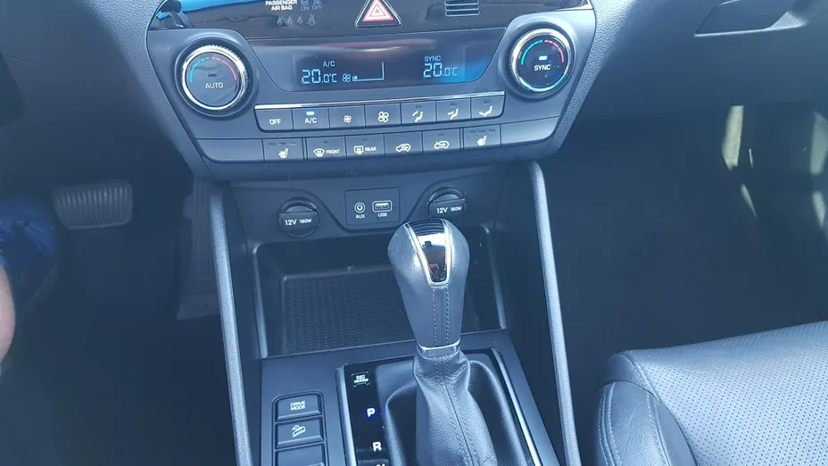 HYUNDAI Tucson -