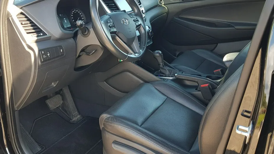 HYUNDAI Tucson -