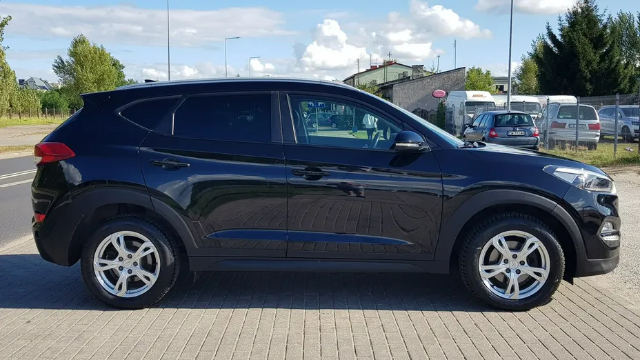 HYUNDAI Tucson -