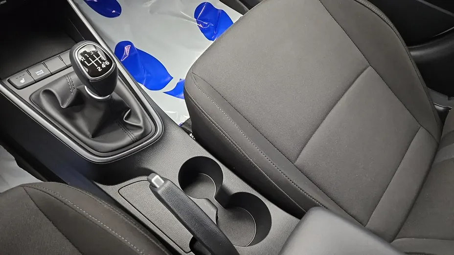 HYUNDAI i20 -