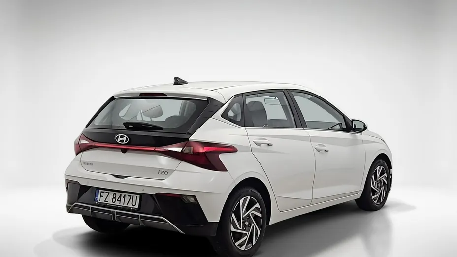 HYUNDAI i20 -
