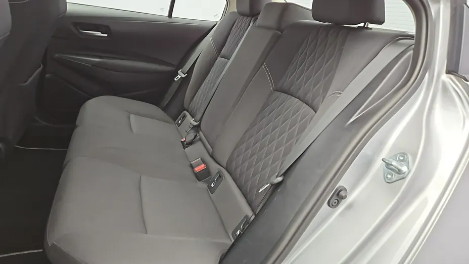 TOYOTA Corolla -