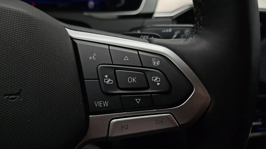VOLKSWAGEN Passat -