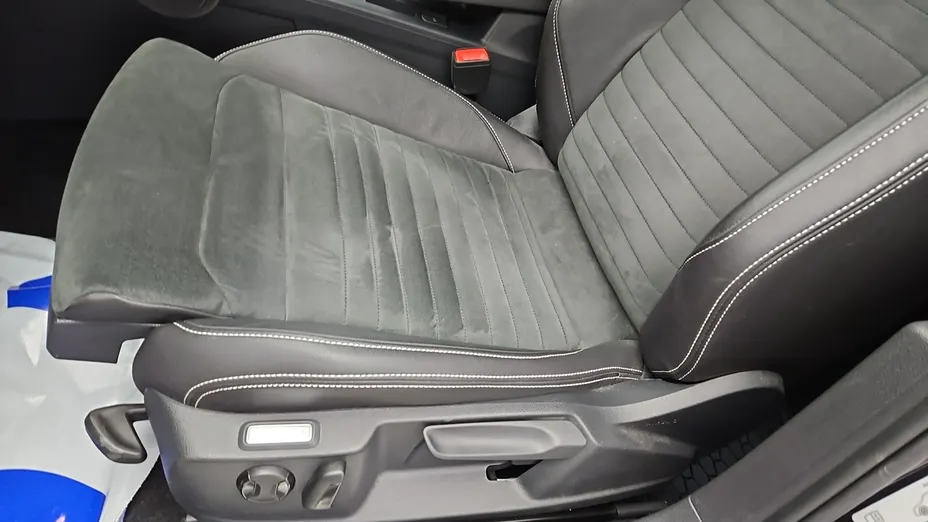 VOLKSWAGEN Passat -
