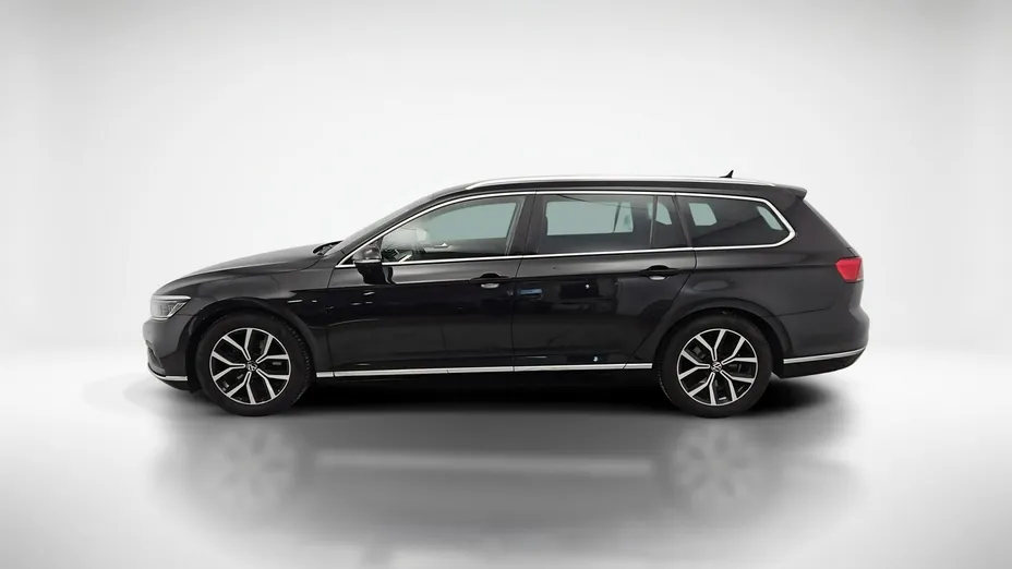 VOLKSWAGEN Passat -