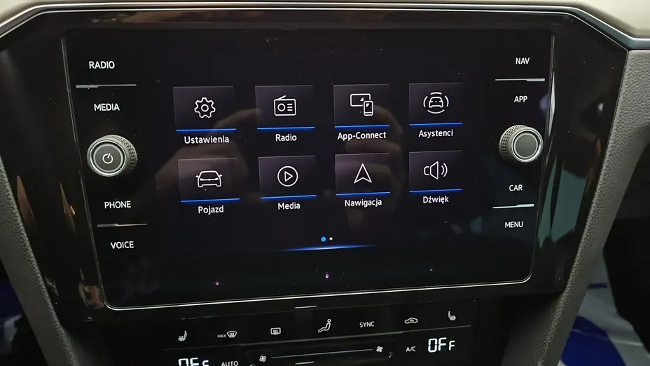 VOLKSWAGEN Passat -