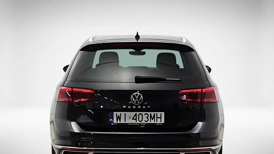 VOLKSWAGEN Passat -