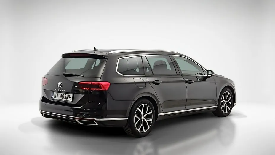 VOLKSWAGEN Passat -