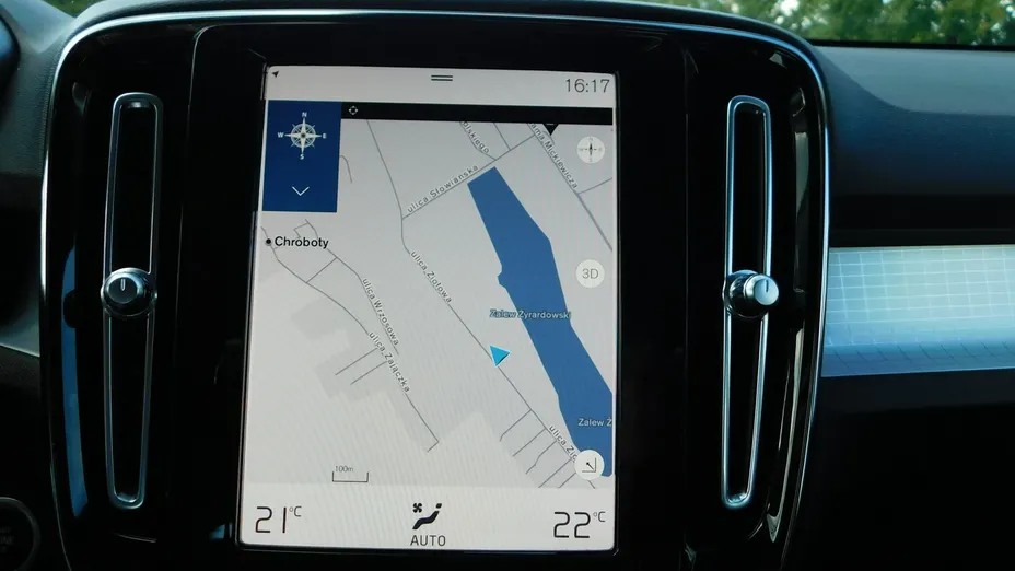 VOLVO XC40 -