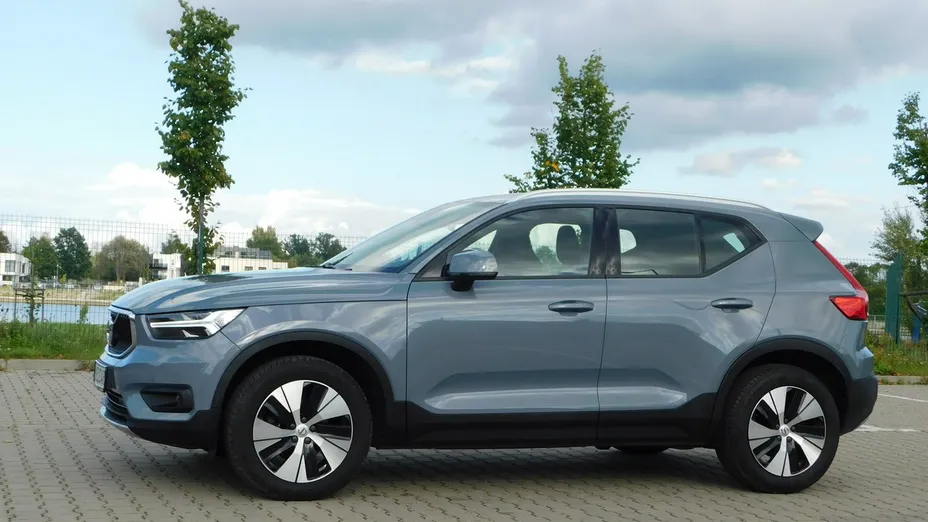 VOLVO XC40 -