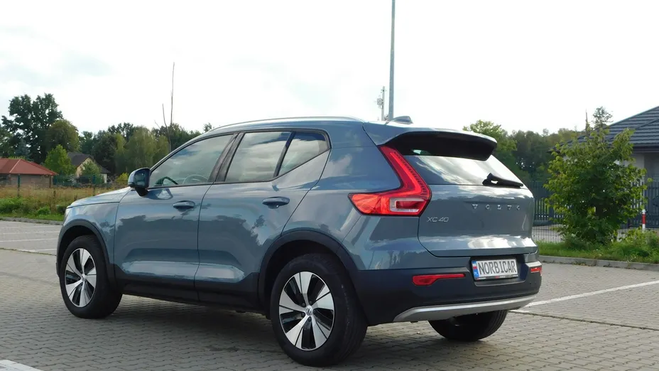 VOLVO XC40 -