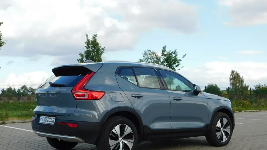 VOLVO XC40 -