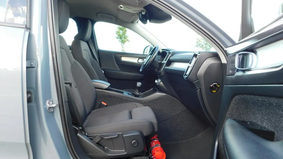 VOLVO XC40 -