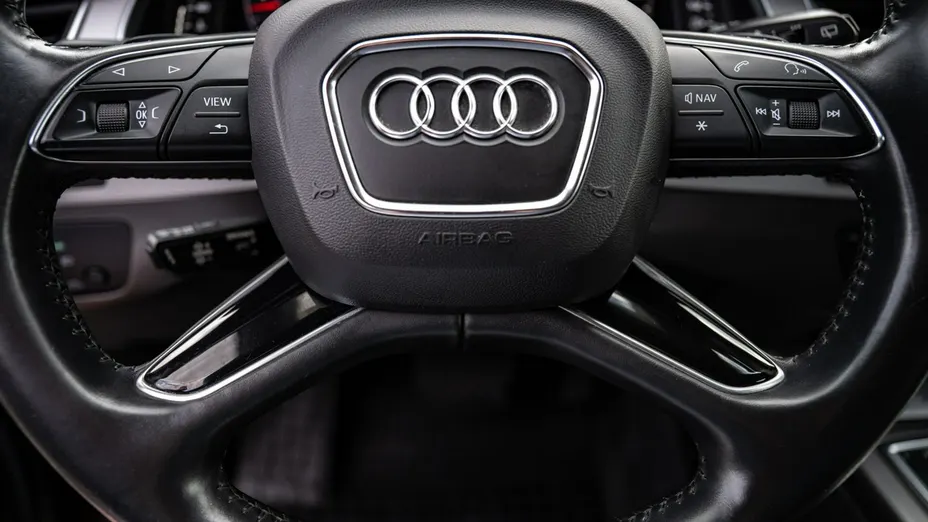 AUDI Q7 -