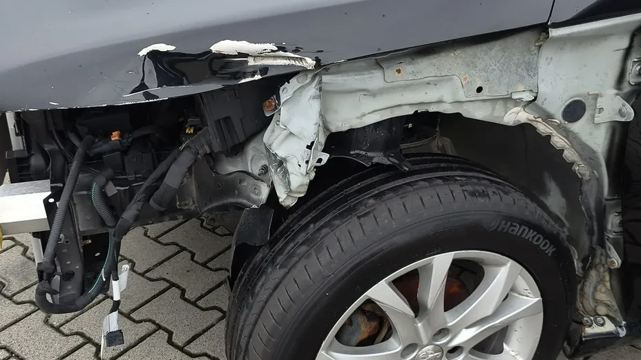 PEUGEOT 308 -