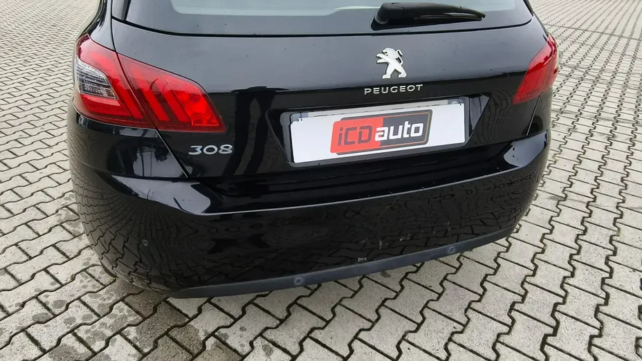 PEUGEOT 308 -