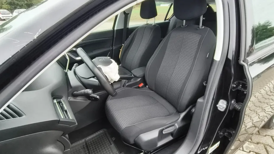 PEUGEOT 308 -