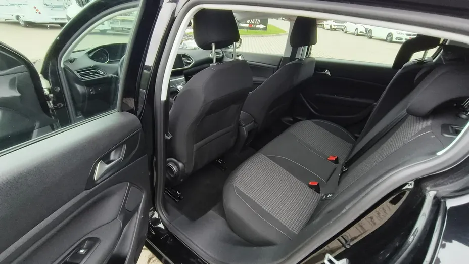 PEUGEOT 308 -