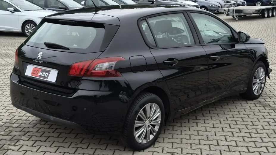 PEUGEOT 308 -