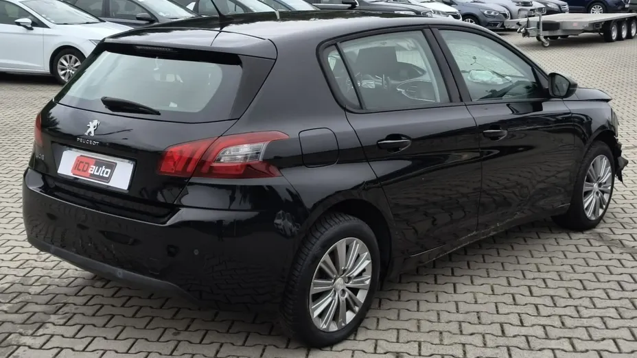 PEUGEOT 308 -