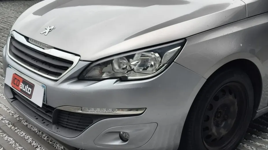 PEUGEOT 308 -
