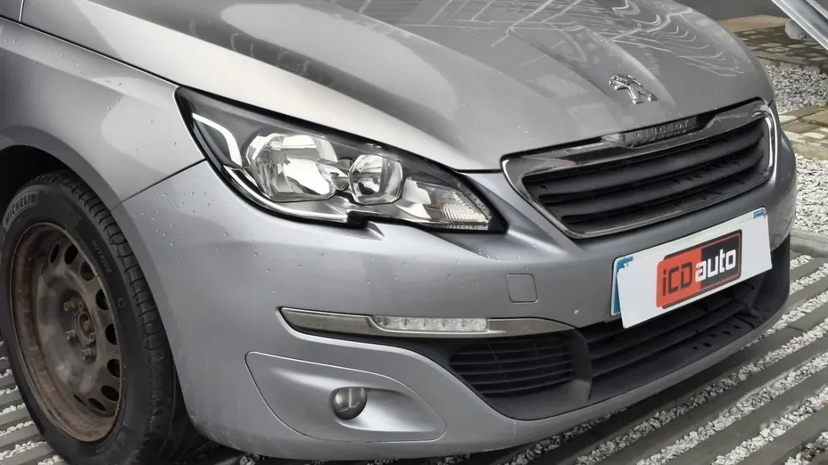 PEUGEOT 308 -
