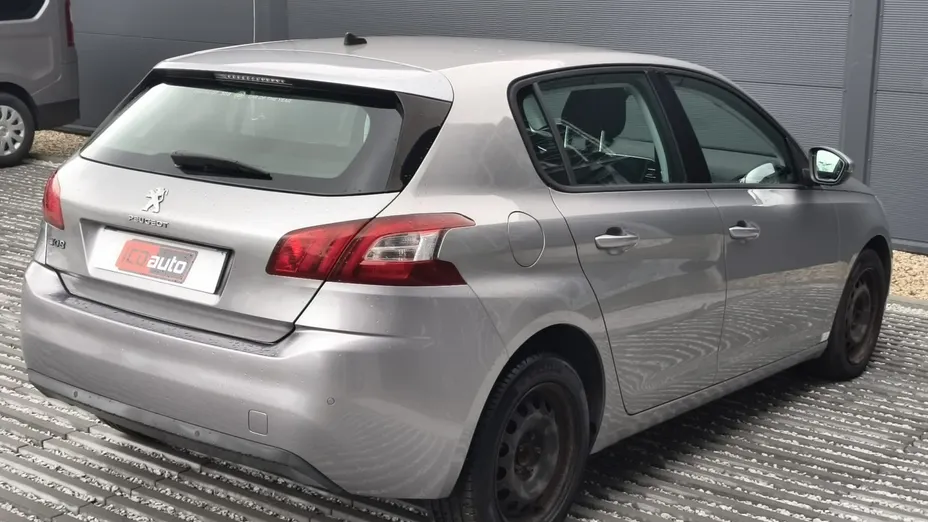 PEUGEOT 308 -