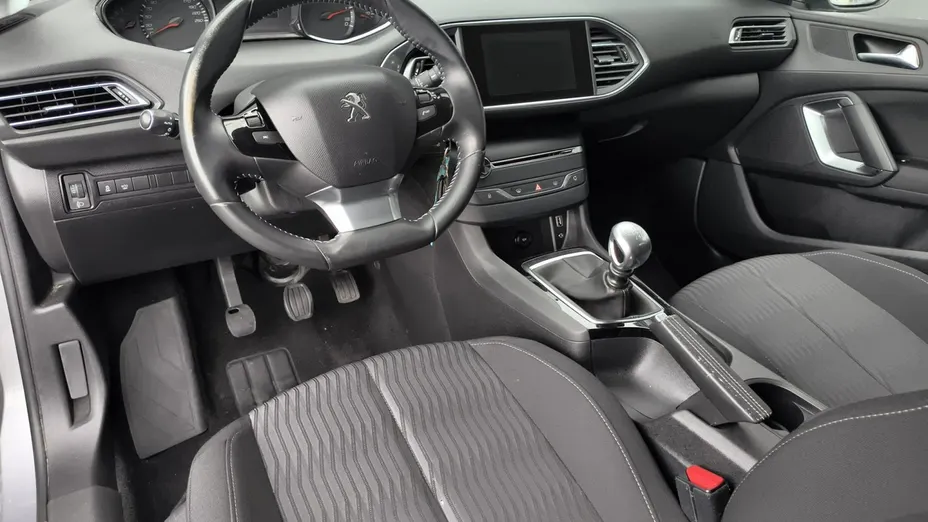 PEUGEOT 308 -