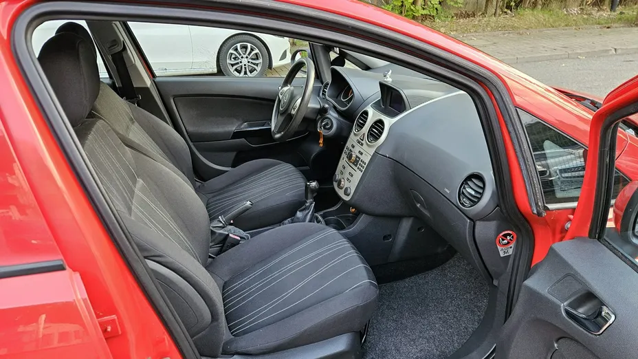 OPEL Corsa -