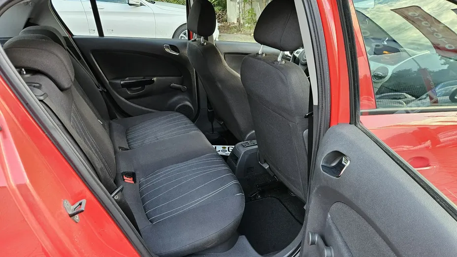 OPEL Corsa -