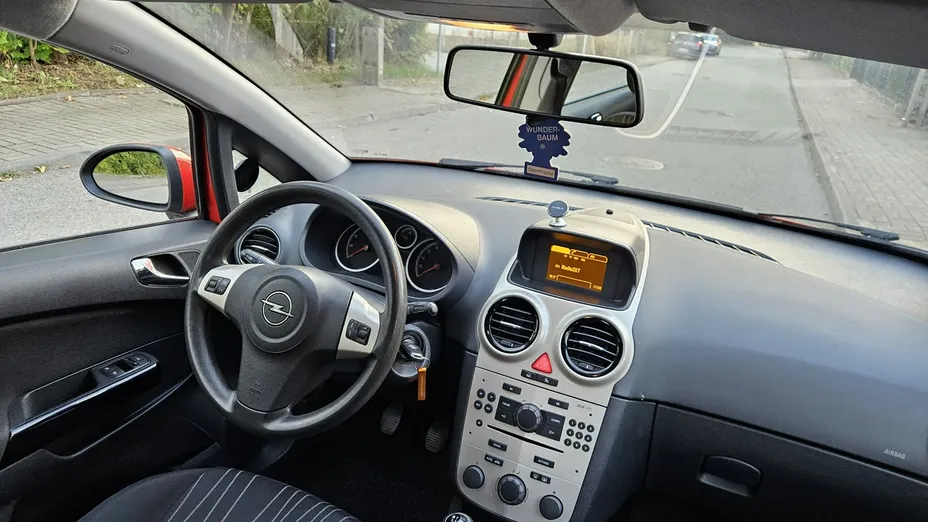 OPEL Corsa -