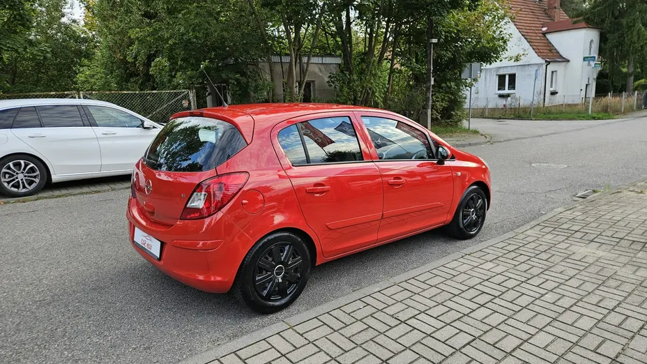 OPEL Corsa -